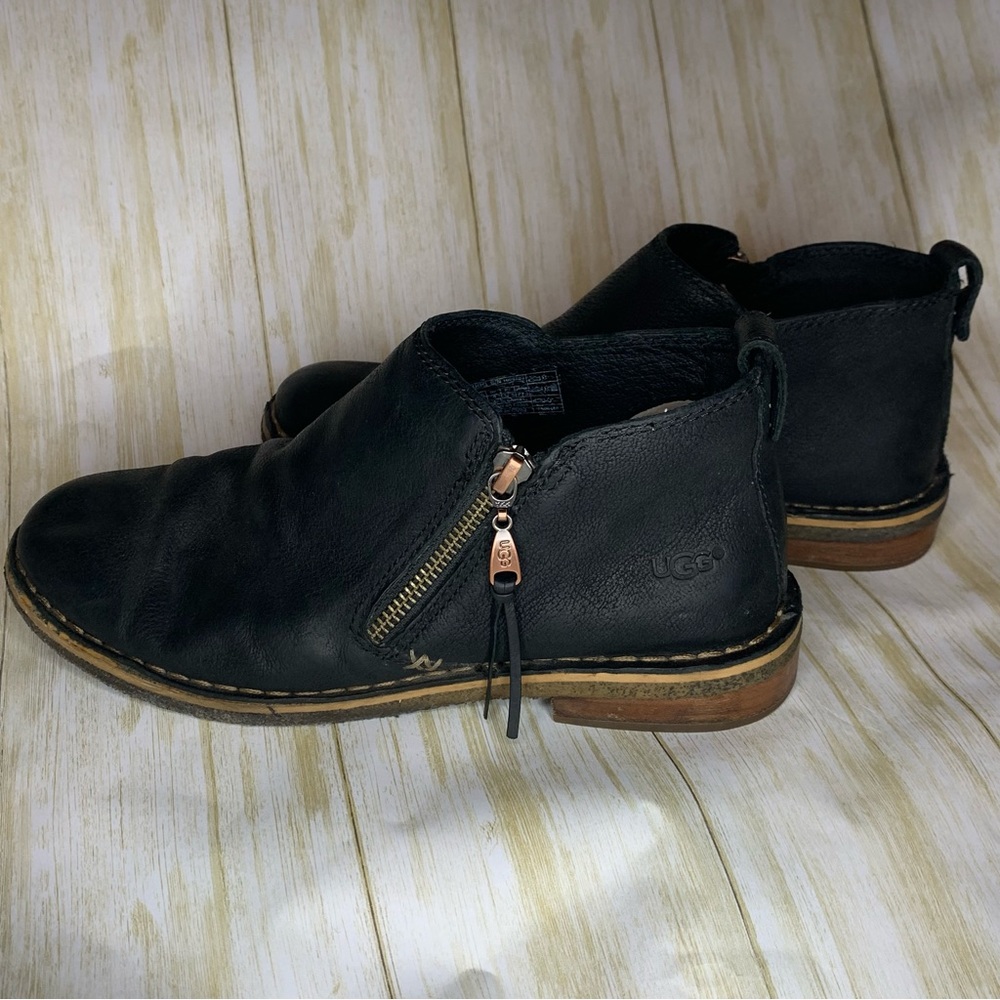 UGG Australia Clementine black Leather Winter Ankle Boot Women Sz 6.5
